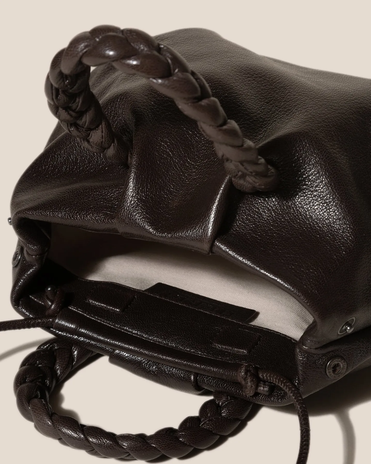 BOMBON M SUPPLE SHINY